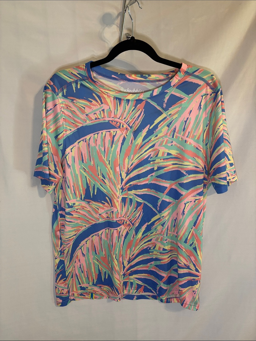 Chubbies Tropical Print Short Sleeve Tee in Blue, Pink & Green. Men large
